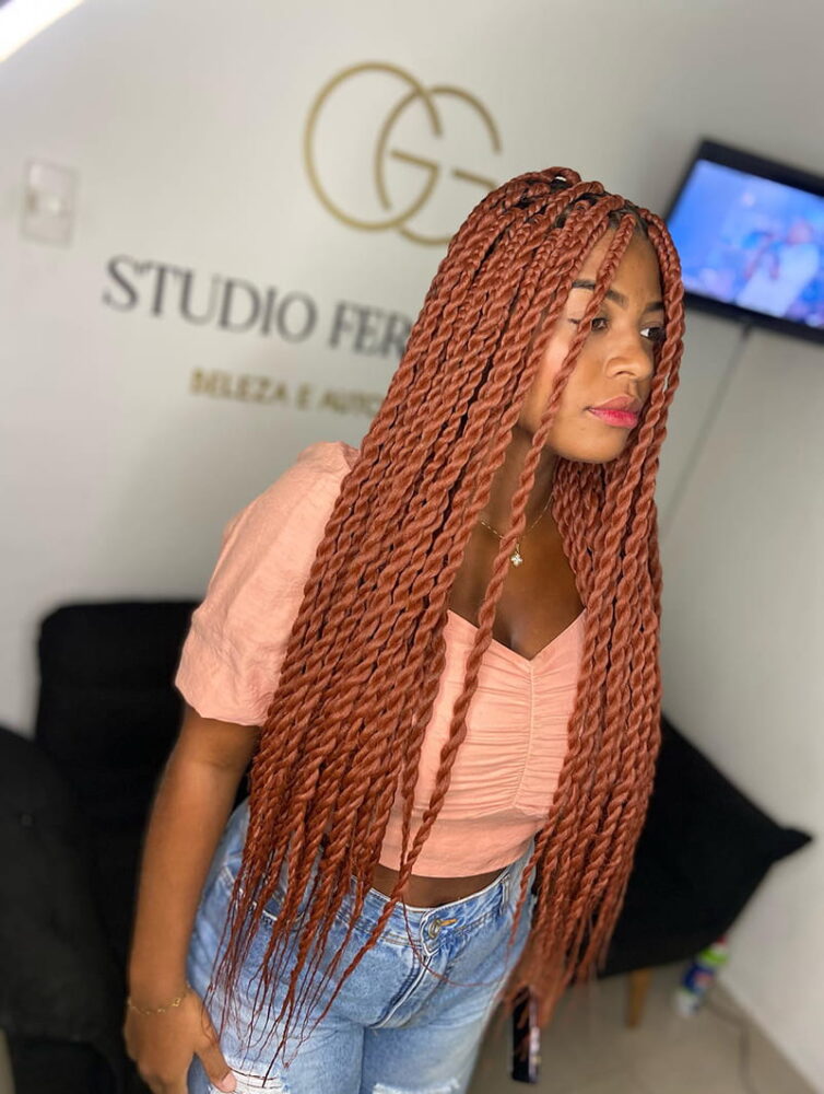 Long Twisted Braids with Different Colors