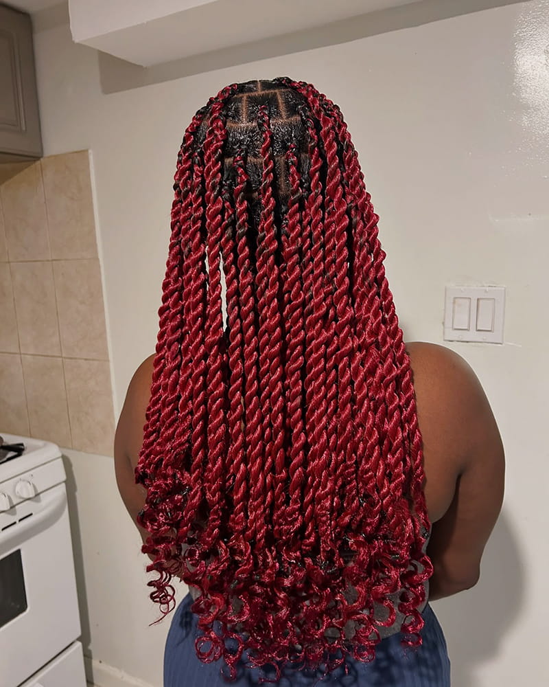 Long Twisted Braids with Different Colors