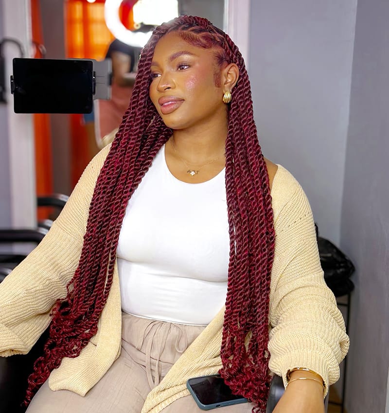 Long Twisted Braids with Different Colors