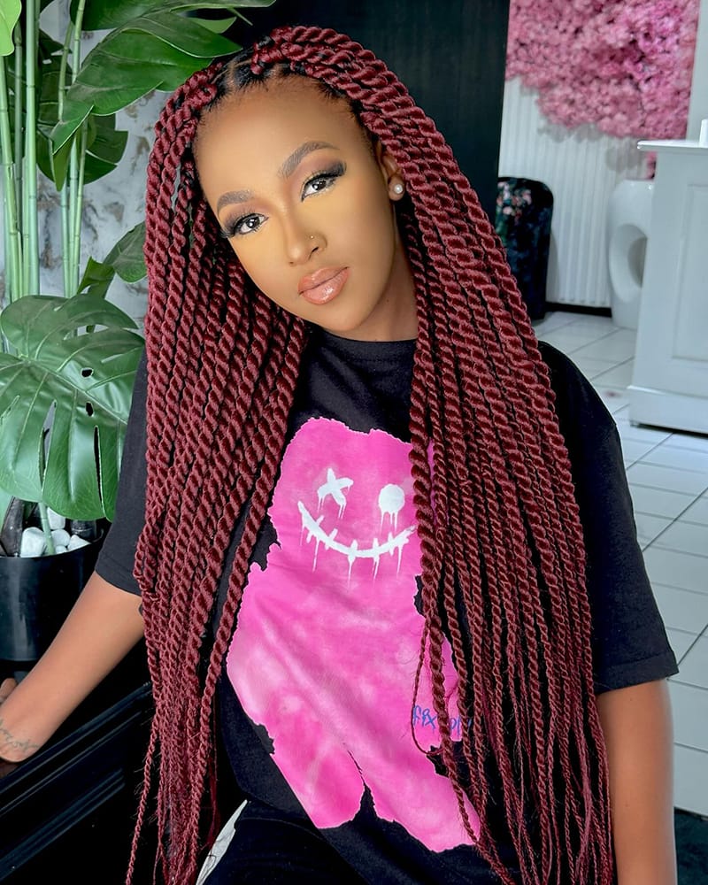 Long Twisted Braids with Different Colors