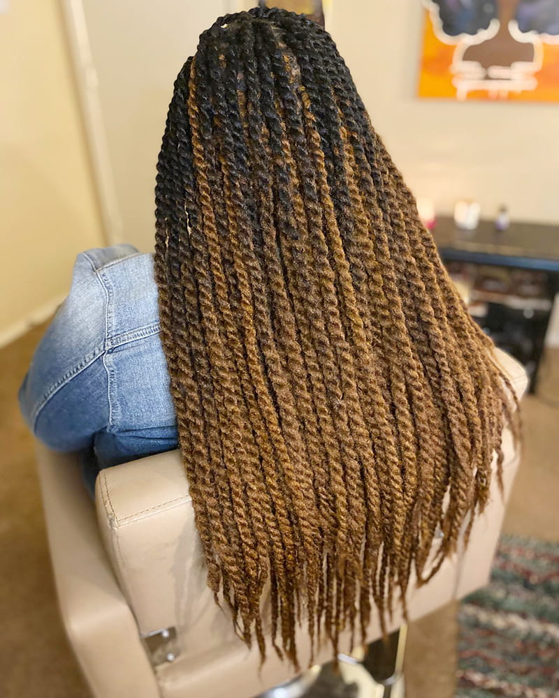 Multi-Colored Long Twists
