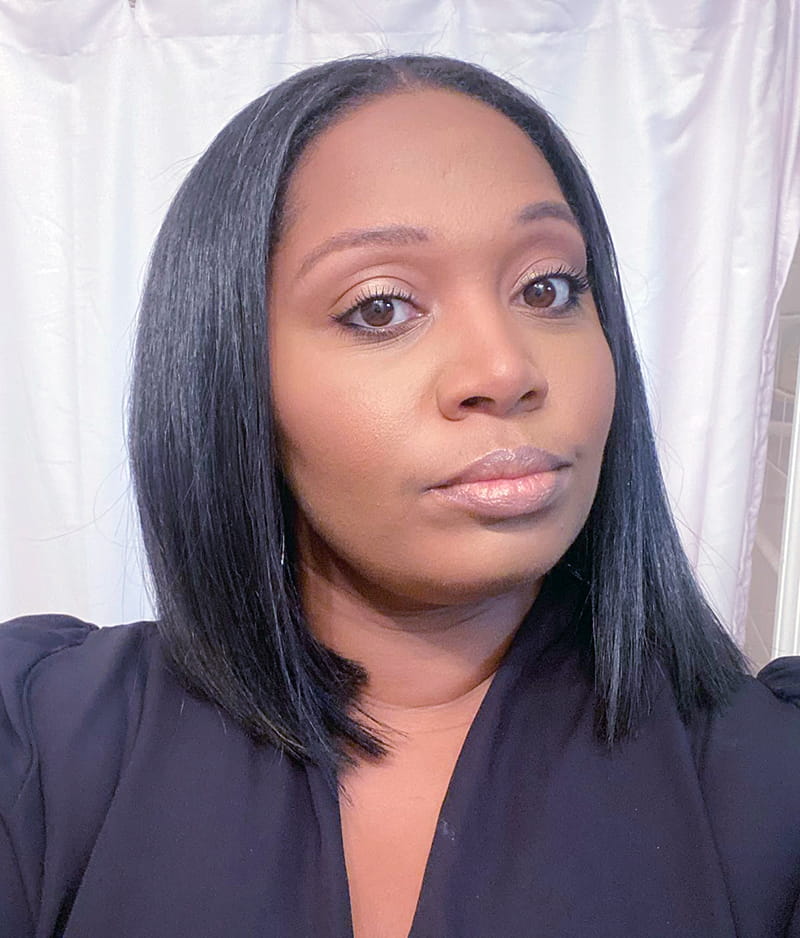 Shoulder-Length Sleek Bob for Workplace